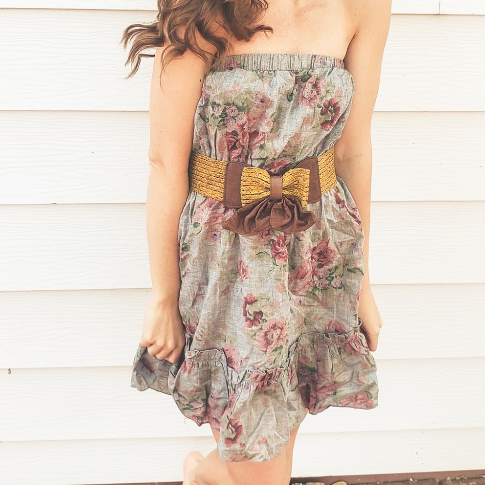 Strapless floral dress with leather belt